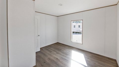 101 Blades Village Dr