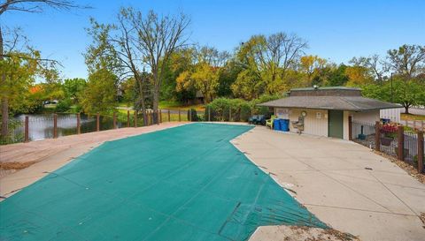 3640 Independence Avenue S