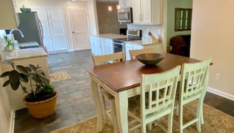 1834 Holly Oaks Ravine Dr