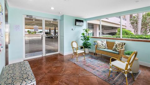 8040 SAILBOAT KEY BOULEVARD S