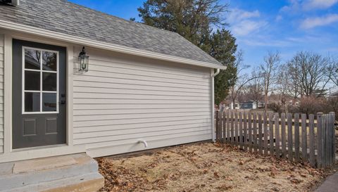 304 S Prairie Street