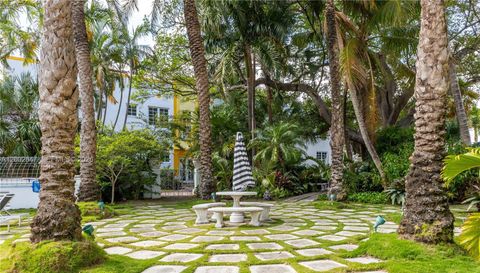 2421 Lake Pancoast Dr