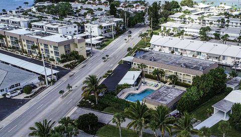 1400 Tarpon Center