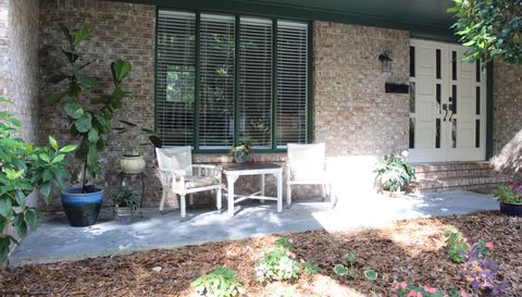 1834 Holly Oaks Ravine Dr