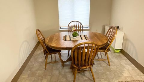800 1st Drive NW