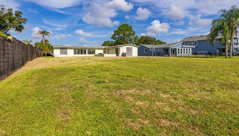 5701 Padgett Cir