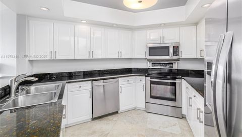 1800 Sunset Harbour Dr