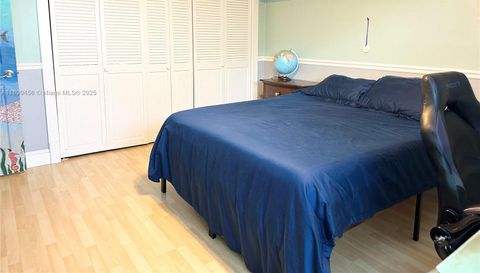 960 Bayberry Point Dr