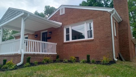 1008 East Side Dr
