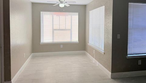 2214 GRAND CAYMAN COURT