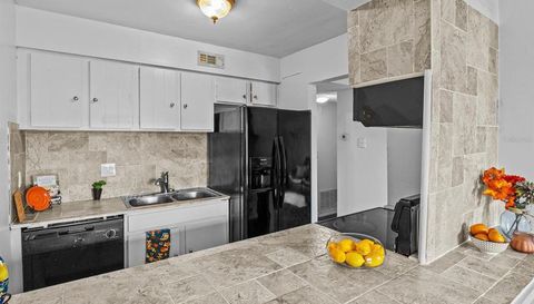 1000 Lake Of The Woods