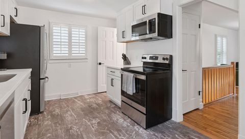 129 Chicago Avenue N