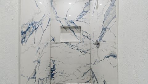 1102 E River Cove St