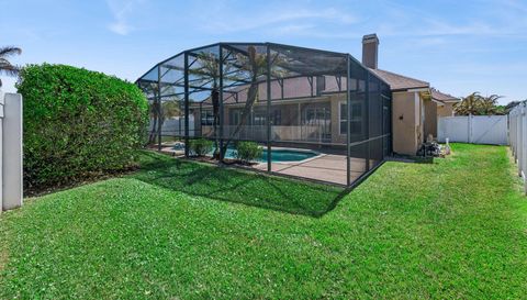 8072 Canyon Lake Cir