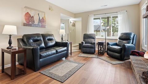 4702 Grenada Point