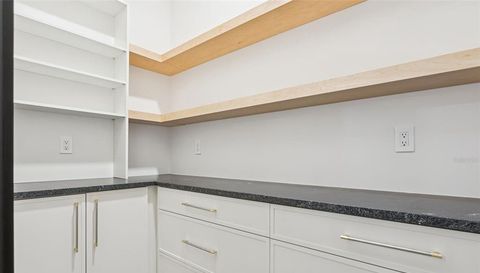 708 W KENTUCKY AVENUE