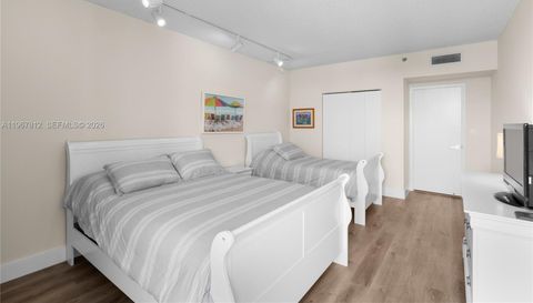 20281 E Country Club Dr