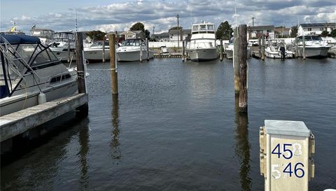 410 E Shore Rd