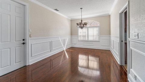 6135 Vista Linda Lane