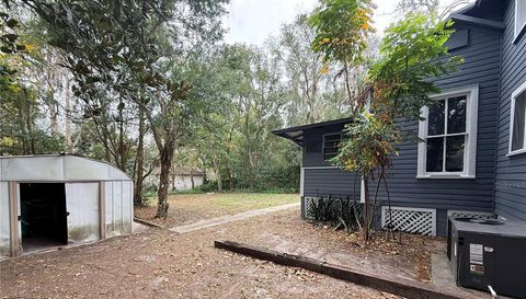 814 E INDIANA AVENUE