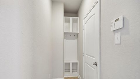 2124 Llerena Ln