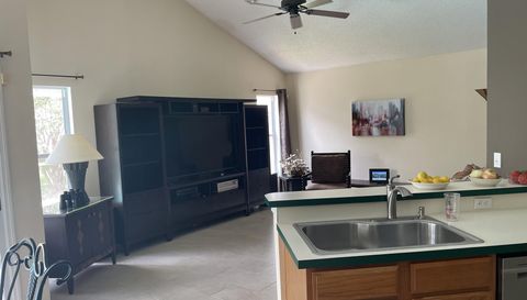 28719 Raleigh Pl