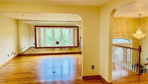 309 Continental Dr