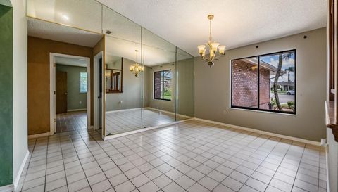 3817 Nicholas Cir