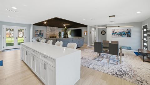 1609 Mesquite LN