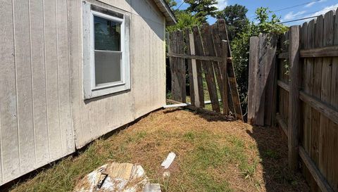 111 W Mimosa Dr