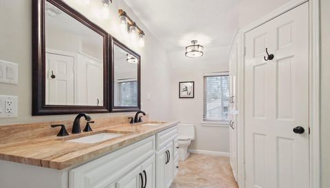 2406 Silver Falls Dr