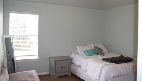 1320 Spring Ridge Ln