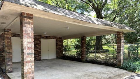 5911 N Shenandoah Rd