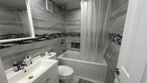 1301 Ne Miami Gardens Dr