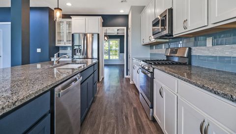 2044 Wooded Mountain Ln