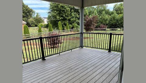 317 Thistle Ln