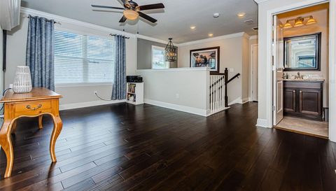 2554 CLAYMORE STREET