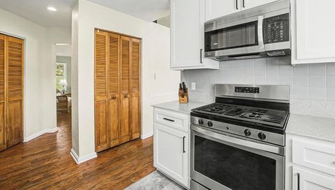 6611 Crooked Creek