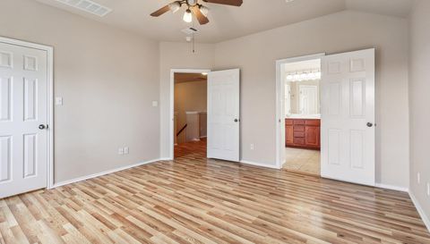 88 White Magnolia CIR