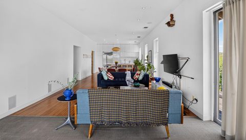 404 E Mulberry Ave
