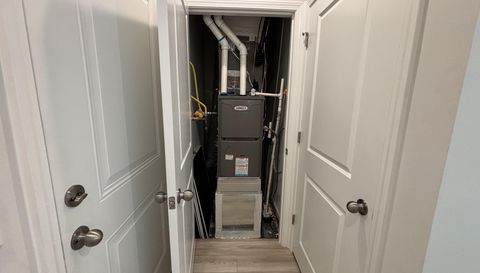 522 Aurora Wy