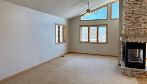 912 Aurora Circle