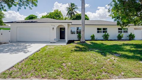 598 Coral Way