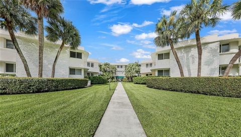 10190 Collins Ave