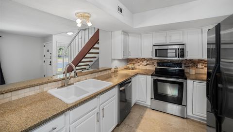 8801 Tallwood DR