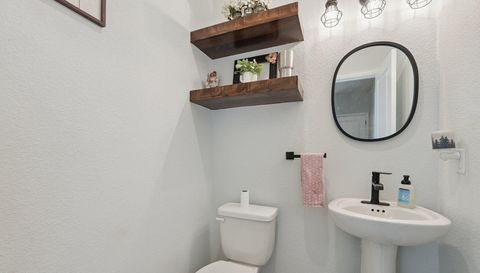 5812 W Sky Hawk Trail