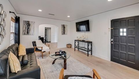 2707 Burlington Blvd