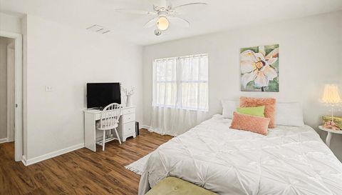 6611 Crooked Creek