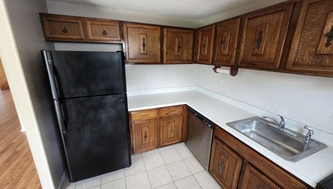 438 Blackstone Vlg