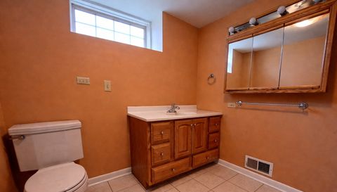 8 N Greenwood Avenue